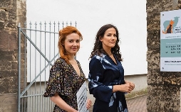 Zwei Frauen für alle Felle