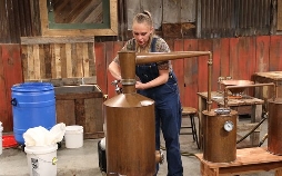 Moonshiners: Master Distiller