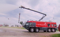Der Löschgigant Hightech am Flughafen