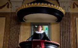 Der Hafenpastor und das Blaue vom Himmel