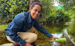 Pia und die wilde Natur