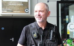 Gauner vs. Kaufhaus-Cops