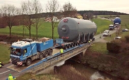 300 Tonnen Stahl auf Reisen - Schwertransport im Doppelpack