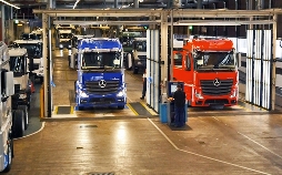 Lastwagen im Minutentakt - Das größte LKW-Werk der Welt