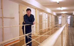Gefängnisse abschaffen? – Was besser wirkt als Haft