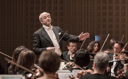 Iván Fischer dirigiert Mozart