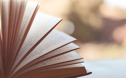 dein buch. Das Beste von der Frankfurter Buchmesse 2025 auf der Literaturbühne von ARD, ZDF und 3sat