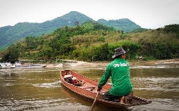 Auf dem Mekong durch Laos