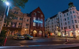 Kiez, Kult und Kriminalität - Die Davidwache auf der Reeperbahn