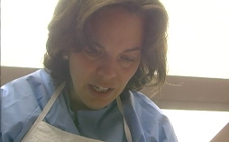 Dr. G - Beruf: Gerichtsmedizinerin