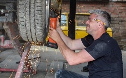 Ant Anstead: Born Mechanic