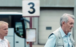 Die Frau auf dem Dach