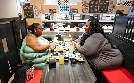 1000-lb Roomies | TV-Programm von TLC