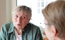 Pflege zuhause - rund um die Uhr: Was Angehörige wissen müssen | TV-Programm von SWR