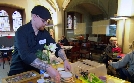 Kochen, wo die Kanzel stand - Kirche neu genutzt | TV-Programm von tagesschau24