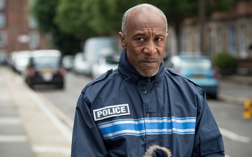 Death in Paradise 
 Tod an Bord (2)