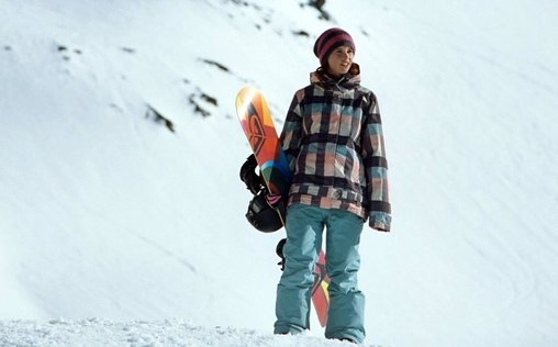 Powder Girl 
 Die 19-jährige Kim war eine Star-Skateboarderin, b...
