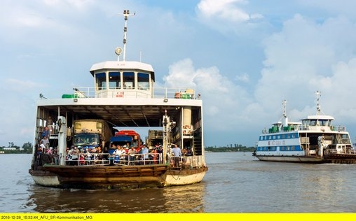 Fährpassagen 
 Rush Hour am Mekong