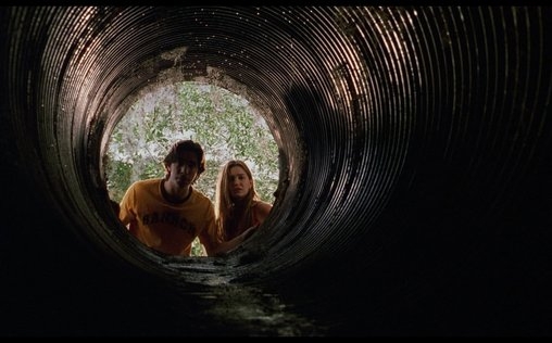 Jeepers Creepers - Es ist angerichtet 
 Als die Geschwister Trish und Darry nach Hause in die Sommerferien fahren, hören sie das Lied 