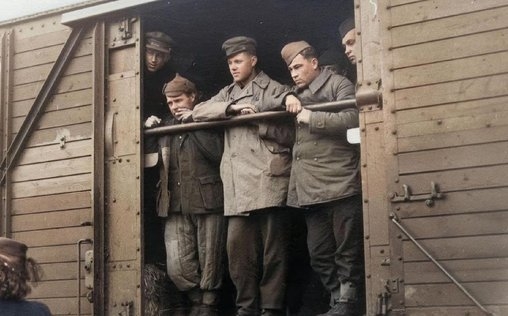Der Zweite Weltkrieg in der Arktis 
 106, The Arctic on Fire