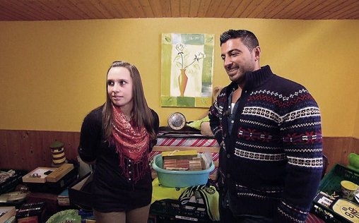 Der Trödeltrupp - Das Geld liegt im Keller 
 Sükrü bei Ullrich, Marlies und Laura