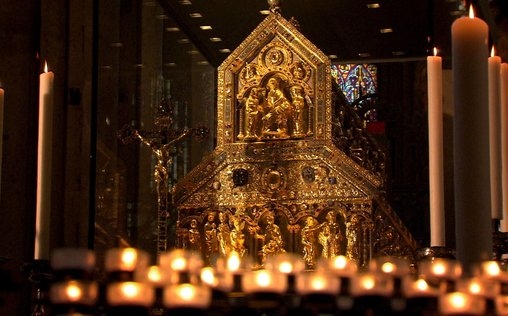 Der Kölner Dom - Gotischer Superbau am Rhein 
 Der Kölner Dom: Wahrzeichen am Rhein und architekt...
