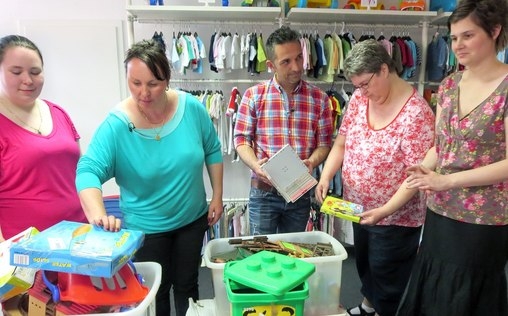 Der Trödeltrupp - Das Geld liegt im Keller 
 Mauro bei Christof und Ilona