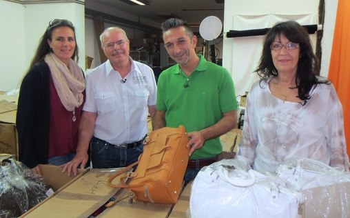 Der Trödeltrupp - Das Geld liegt im Keller 
 Mauro bei Helga, Norbert und Nicole