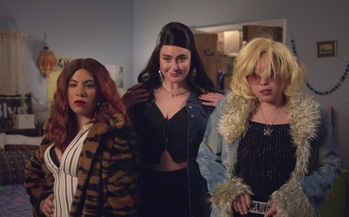 Awkwafina Is Nora from Queens 
 Drei Engel für Charlie