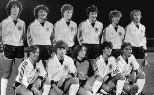 Sevilla 1982 - Ein Jahrhundertspiel 
 Ein Jahrhundertspiel