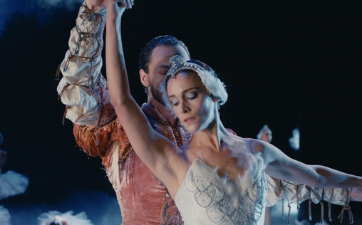 L'Opéra - Dancing in Paris 
 Weg zurück