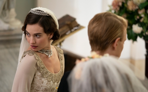 The Pursuit of Love 
 Folge 1