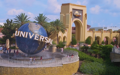 USA extrem - Glanz und Elend der Themenparks | TV-Programm von zdfinfo