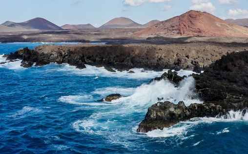 Aus dem Feuer geboren: Die Kanaren Inseln der Glückseligkeit 
 Lanzarote - Wie aus einer anderen Welt