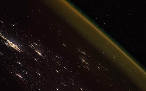 Spacetime 
 Atmosphären - Ozeane aus Gas