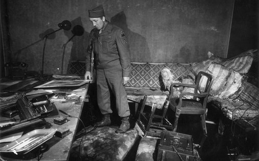 Terra X History 
 Hitlers letzte Tage. Das Ende im Bunker