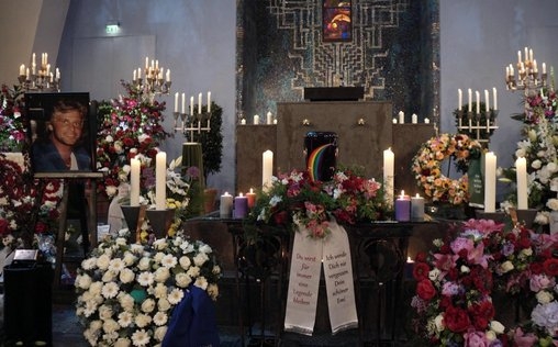 Der Jahrhundert-Lude 
 Wie ein Komet kam er auf den Kiez und ebenso hat e...