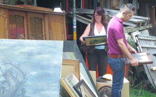 Der Trödeltrupp - Das Geld liegt im Keller 
 Sükrü, Mauro und Otto bei Babette