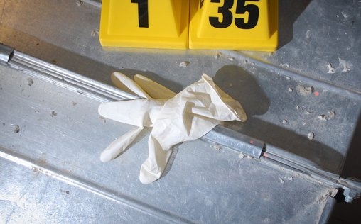 Medical Detectives - Geheimnisse der Gerichtsmedizin 
 Core Evidence / Sign Here