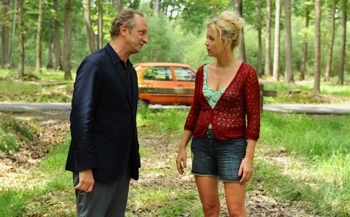 Familie zu vermieten 
 Geschäftsmann Paul-André ist Mitte 40, Single und ...