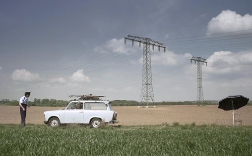 Simply the Worst 
 Günther und Hindrich packt das Fernweh. Den sächsi...