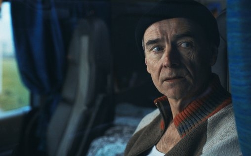 Grenzen 
 Vier Trucker treffen sich auf einer Schweizer Rast...