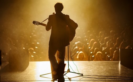 So long, Marianne - Eine Leonard Cohen-Serie 
 So long, Leonard