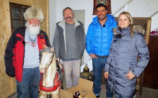 Der Trödeltrupp - Das Geld liegt im Keller 
 Sükrü bei WIlfried