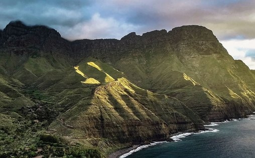 Aus dem Feuer geboren: Die Kanaren Inseln der Glückseligkeit 
 Gran Canaria und Fuerteventura - Von Wäldern, Wasser und Wüste