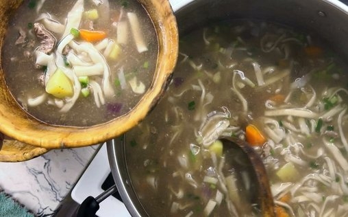 Stadt Land Kunst 
 Viollet-le-Ducs Pyrenäen / Toskana / Cayenne