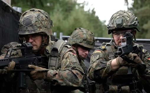 Vom Reservisten zum Heimatschützer: Üben für den Ernstfall 
 Deutschland befinde sich aktuell nicht im Krieg, a...