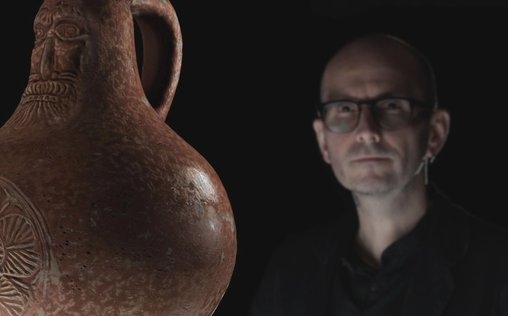 Strangest Things 
 Tutankhamun's Mask?, Terror Balloon, Witch Bottle