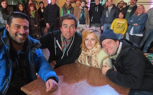 Der Trödeltrupp - Das Geld liegt im Keller 
 Sükrü bei Stefan