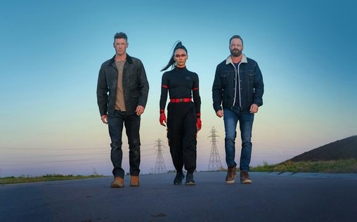 Sniper: Rogue Mission 
 Brandon Beckett (Chad Michael Collins), der neuerdings für die CIA arbeitet, wird mit einem heiklen Auftrag betraut. Er soll einen korrupten Bundesagenten dingfest machen, der in Verbindung zum organisierten Verbrechen mit Menschenhandel und Zwangsprostitution steht! Allerdings muss der ehrenhafte Scharfschütze diesmal sämtliche Dienstregeln missachten, wenn er den kriminellen Ring zerschlagen will. Tatkräftige Unterstützung bekommt Beckett von einem kämpferischen Duo: Zeke „Zero“ Rosenberg (Ryan Robbins) und Lady Death (Sayaka Akimoto). - Regie und Drehbuch des 9. „Sniper“-Teils stammen von Oliver Thompson („Welcome to Happiness“).